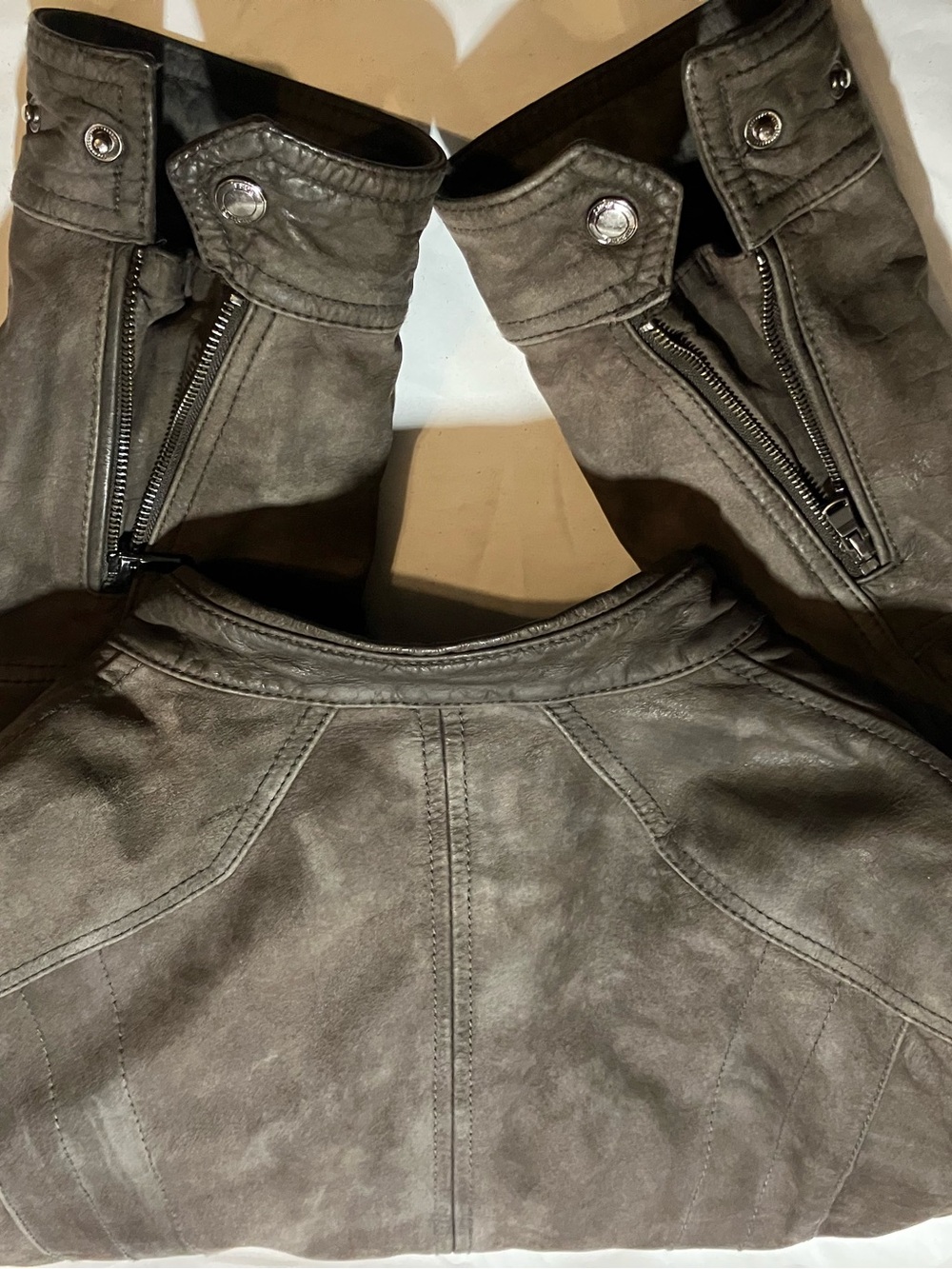 Michael Kors Canada Men's Premium Genuine Suede Moto Cafe Racer Jacket – Chocola - Picture 16 of 16